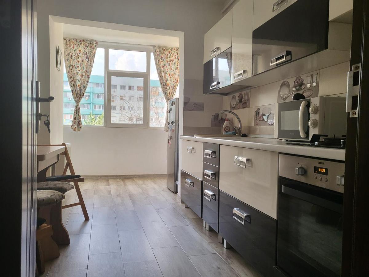 Apartament Cu 3 Camere Chiar In Inima Capitalei ブカレスト エクステリア 写真