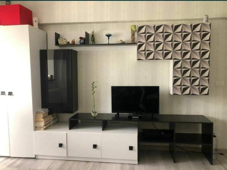 Apartament Cu 3 Camere Chiar In Inima Capitalei ブカレスト エクステリア 写真