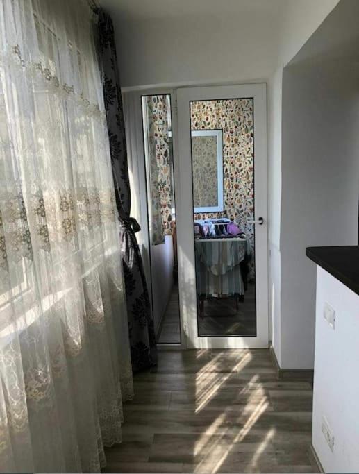 Apartament Cu 3 Camere Chiar In Inima Capitalei ブカレスト エクステリア 写真